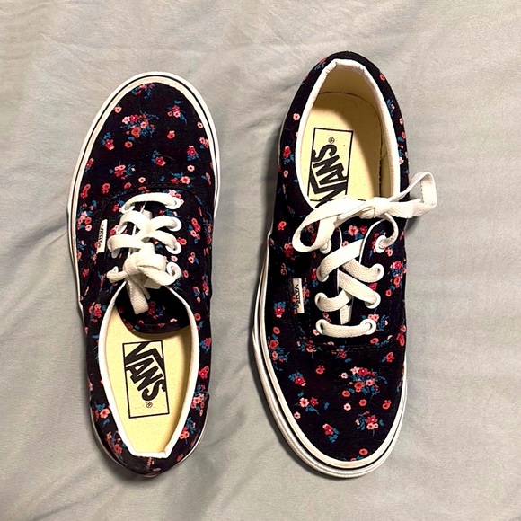 Vans Shoes - Vans Black Floral Sneakers